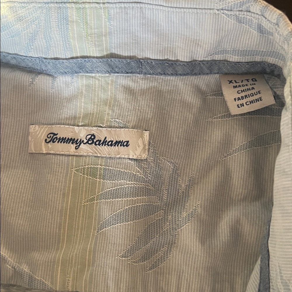 Tommy Bahama Castaway Fronds Short-Sleeve - Picture 11 of 13
